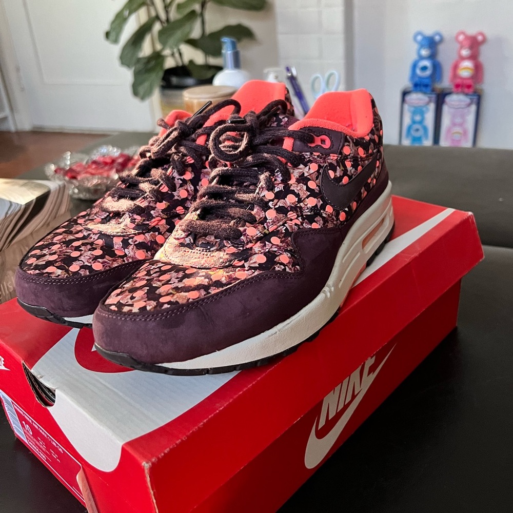 Nike Women’s Air Max 1